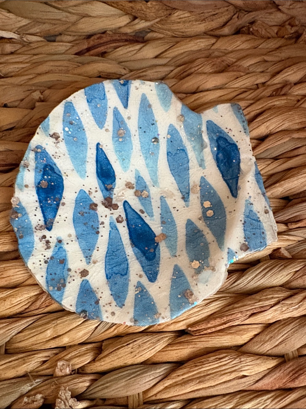 Blue Patterned Shell Bath Accessory - Picture 2 of 4
